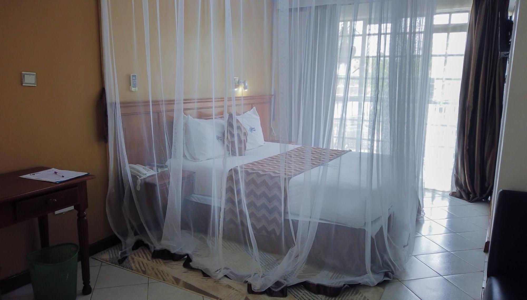 67 Airport Hotel Nairobi Mlolongo Exterior photo